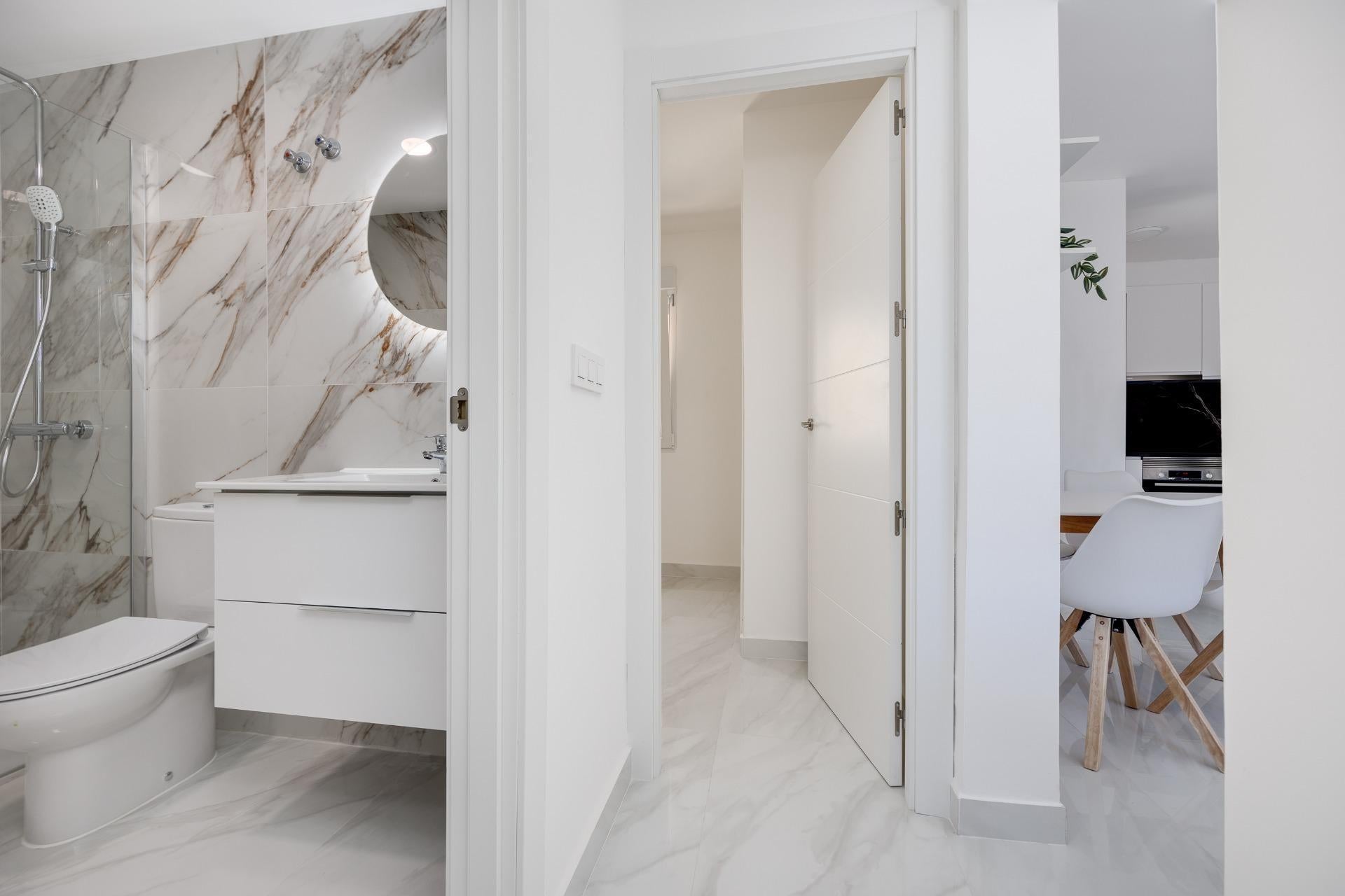 Renovated duplex penthouse with private solarium and communal pool