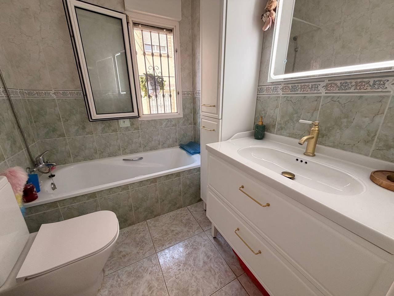 Semi-detached townhouse in La Florida, Orihuela Costa — 3 bedrooms, 130 m² plot