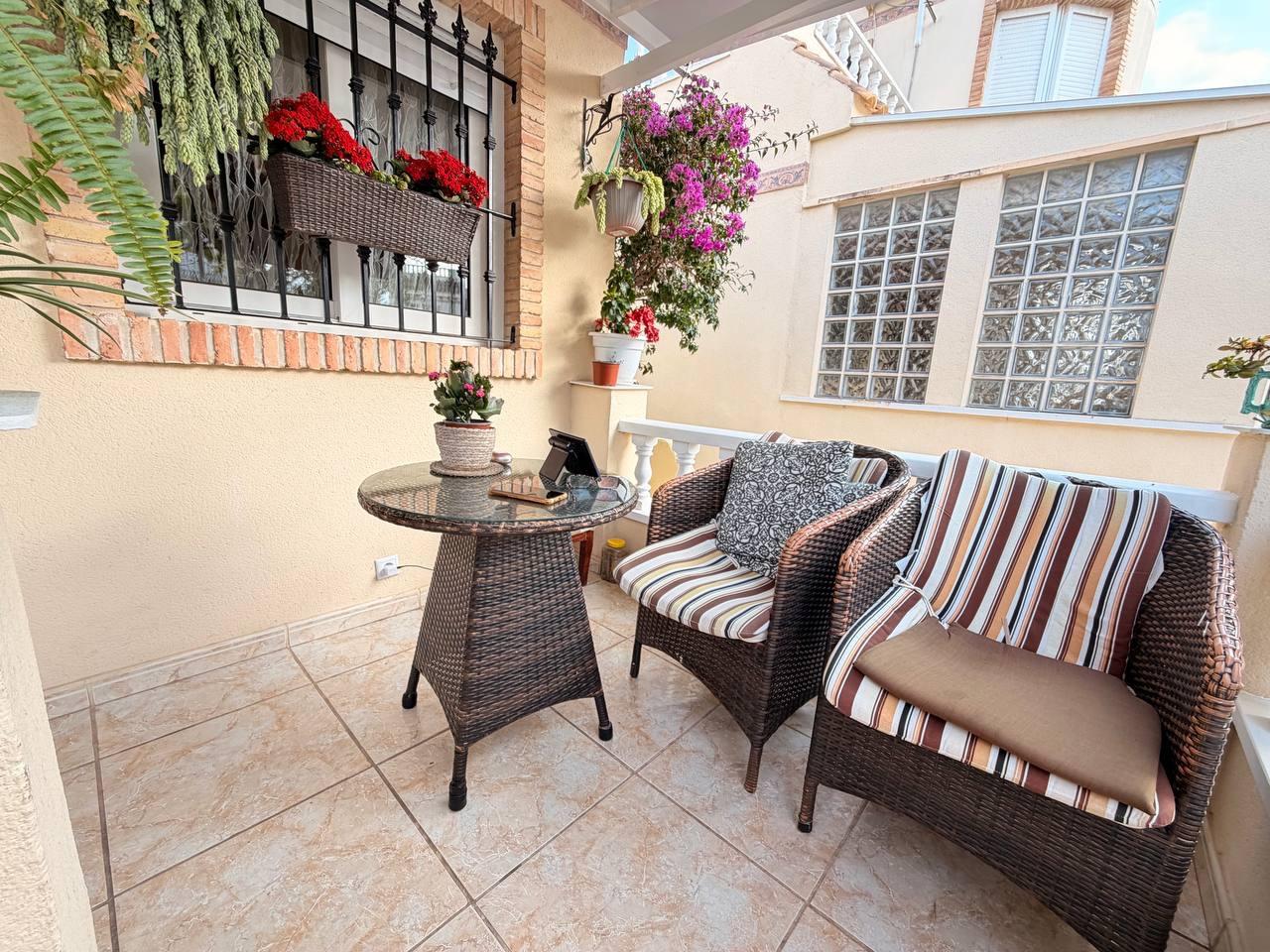 Semi-detached townhouse in La Florida, Orihuela Costa — 3 bedrooms, 130 m² plot
