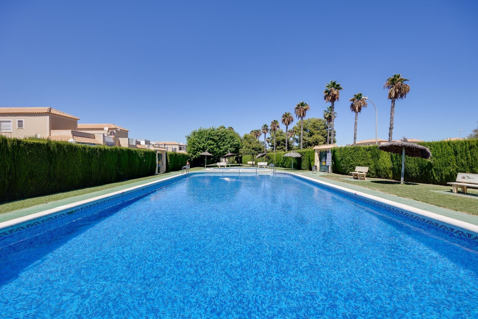 Renovated duplex penthouse with private solarium and communal pool