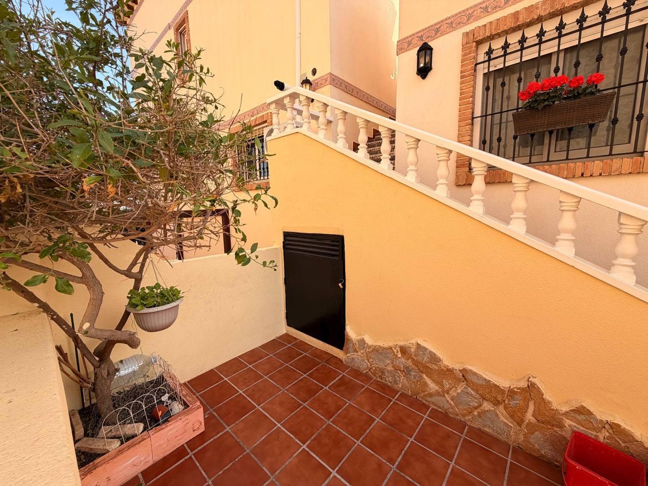 Semi-detached townhouse in La Florida, Orihuela Costa — 3 bedrooms, 130 m² plot