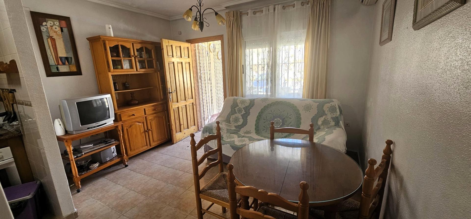 Bungalow in Guardamar del Segura with pool