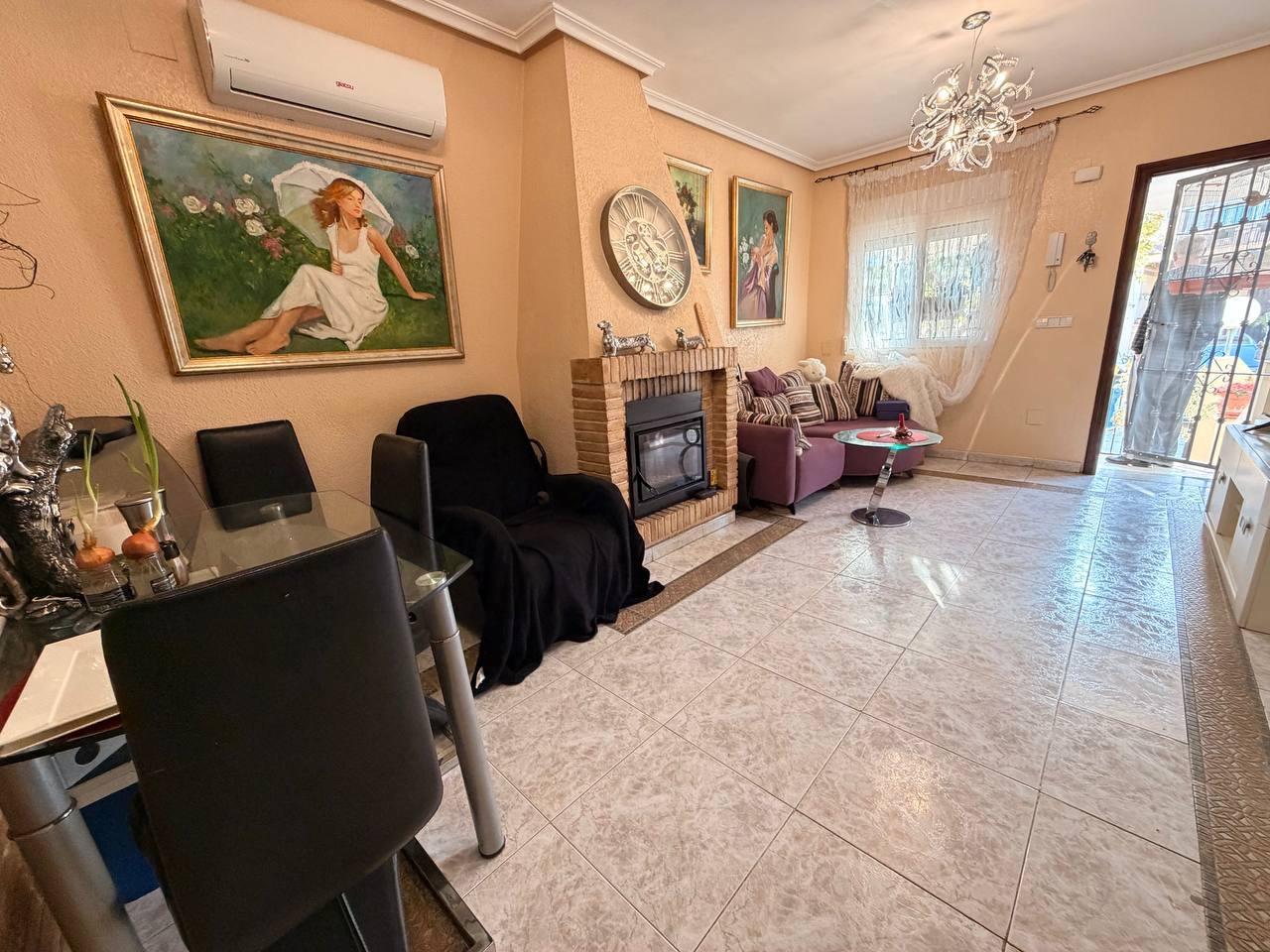 Semi-detached townhouse in La Florida, Orihuela Costa — 3 bedrooms, 130 m² plot