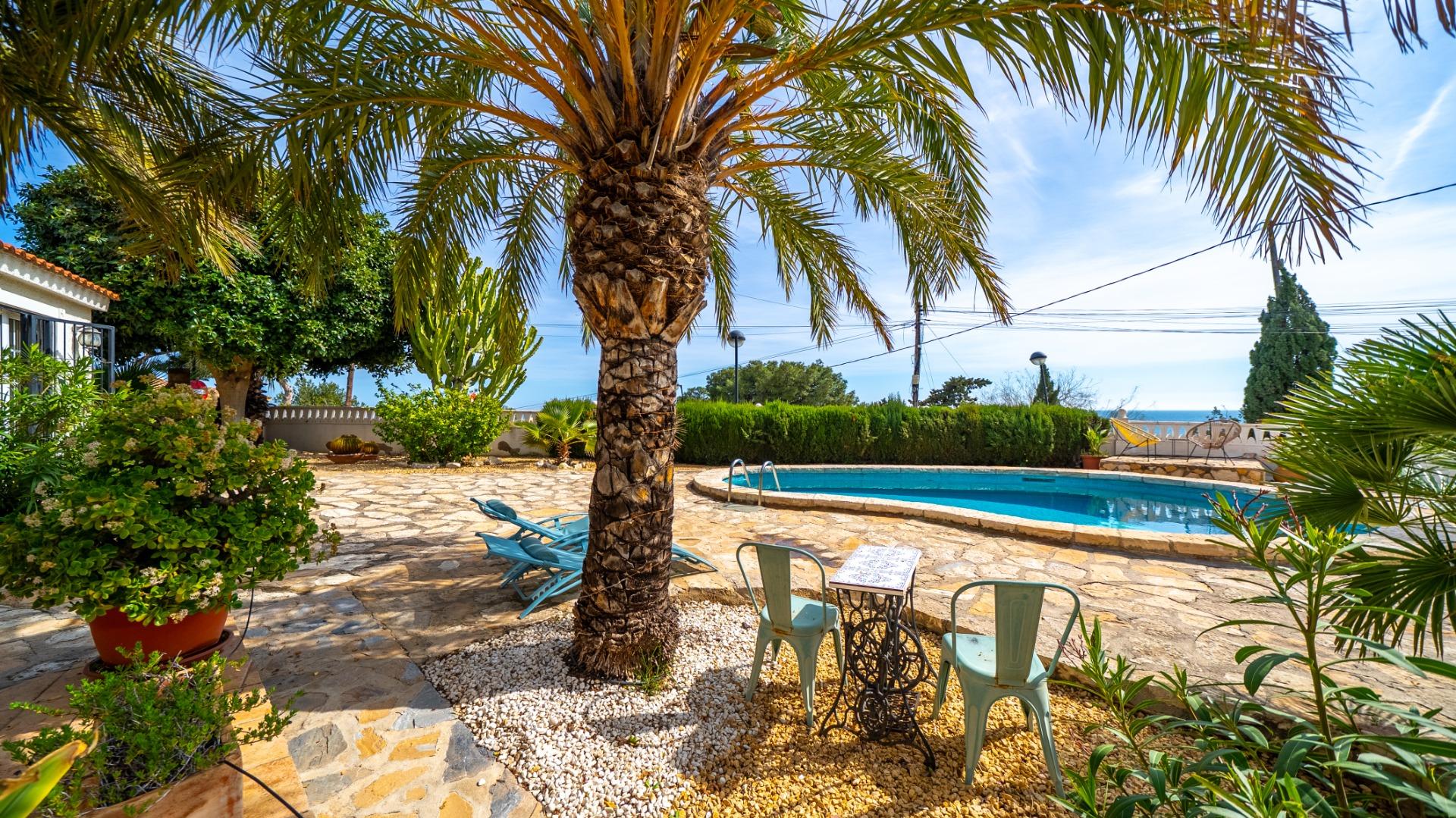 Villa with sea views and private pool in El Campello