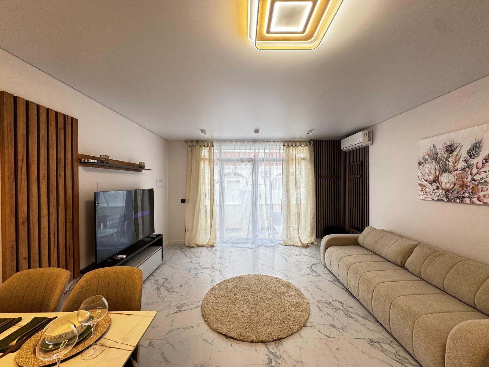 Fully renovated bungalow in La Siesta — 1 bedroom, 47 m² house, 15 m² plot — 125,000€