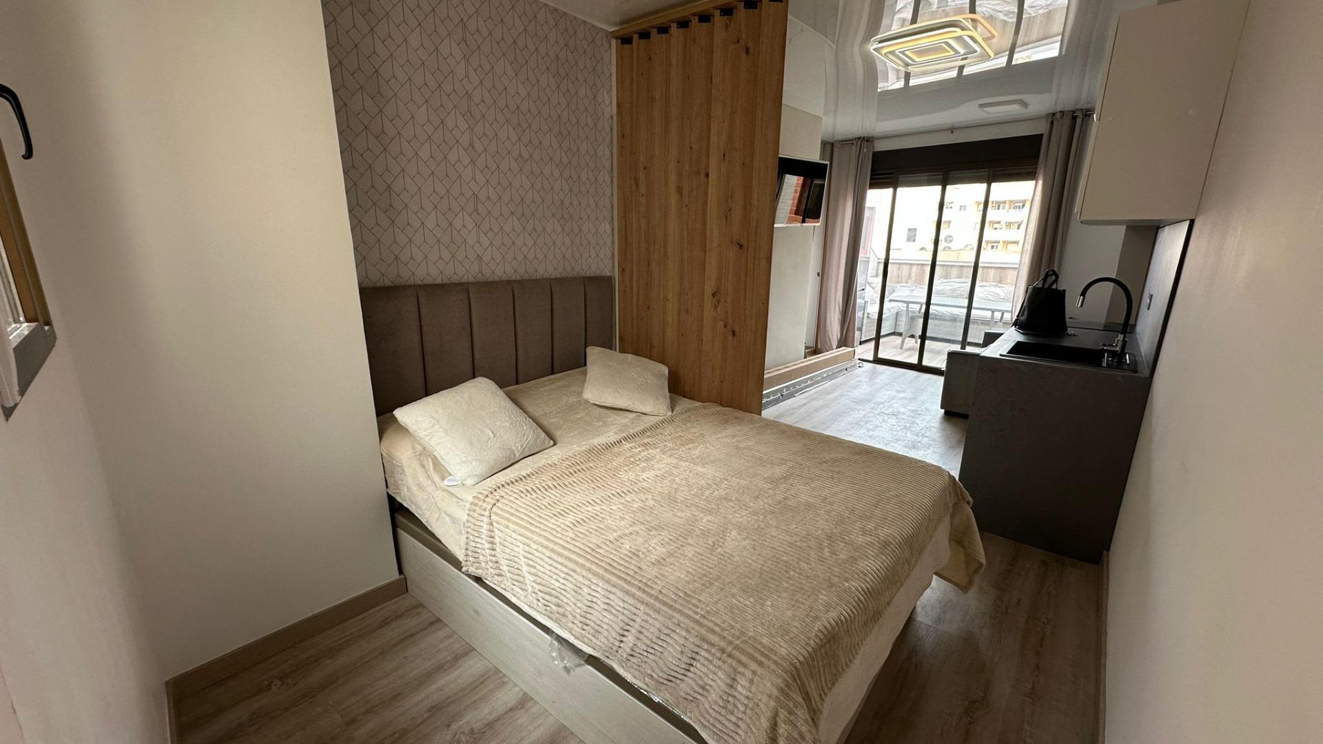 Очаровательная студия-пентхаус после ремонта недалеко от автовокзала, Торревьеха