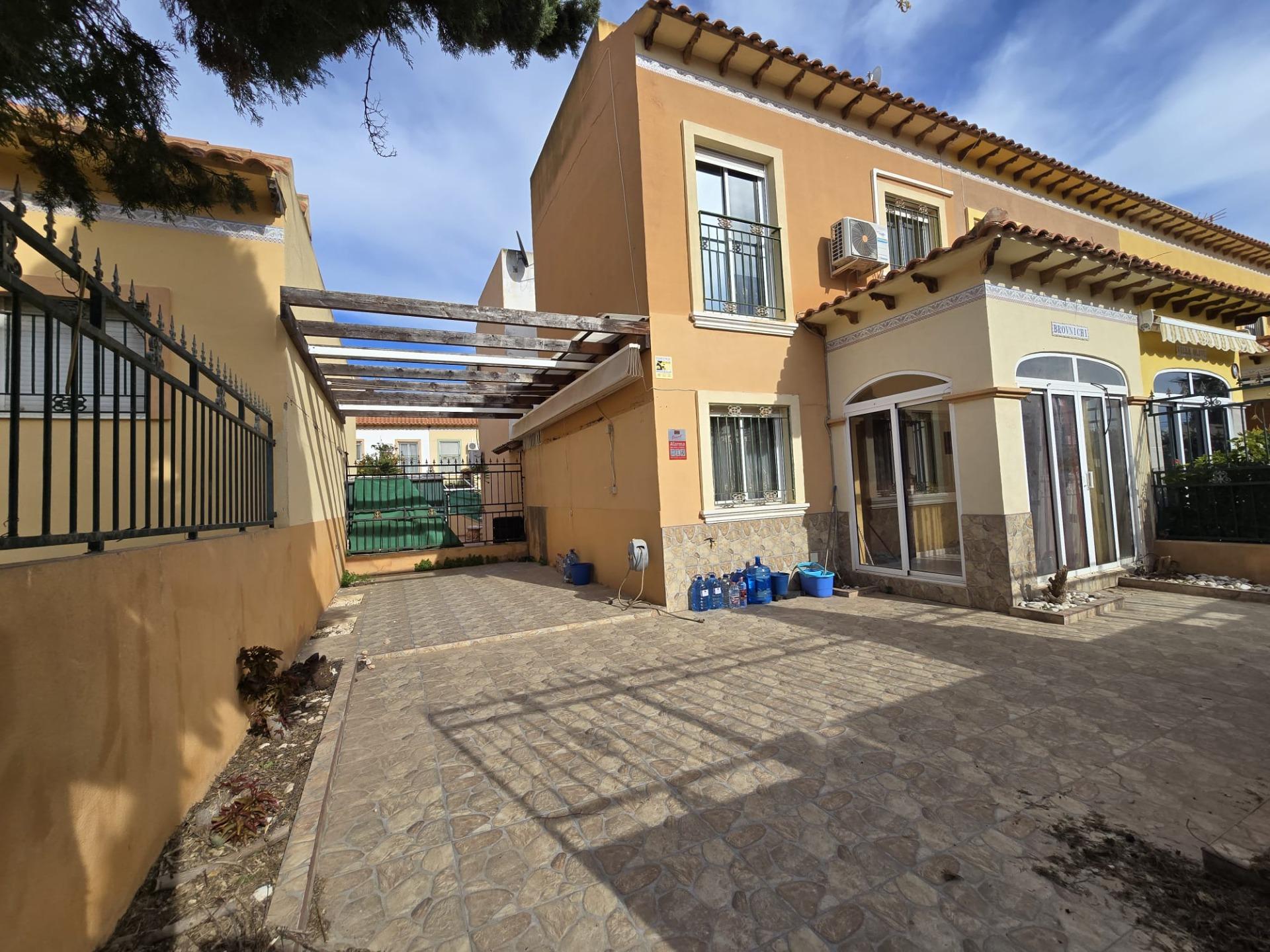 Renovated duplex in El Salado, Torrevieja — 3 bedrooms with solarium