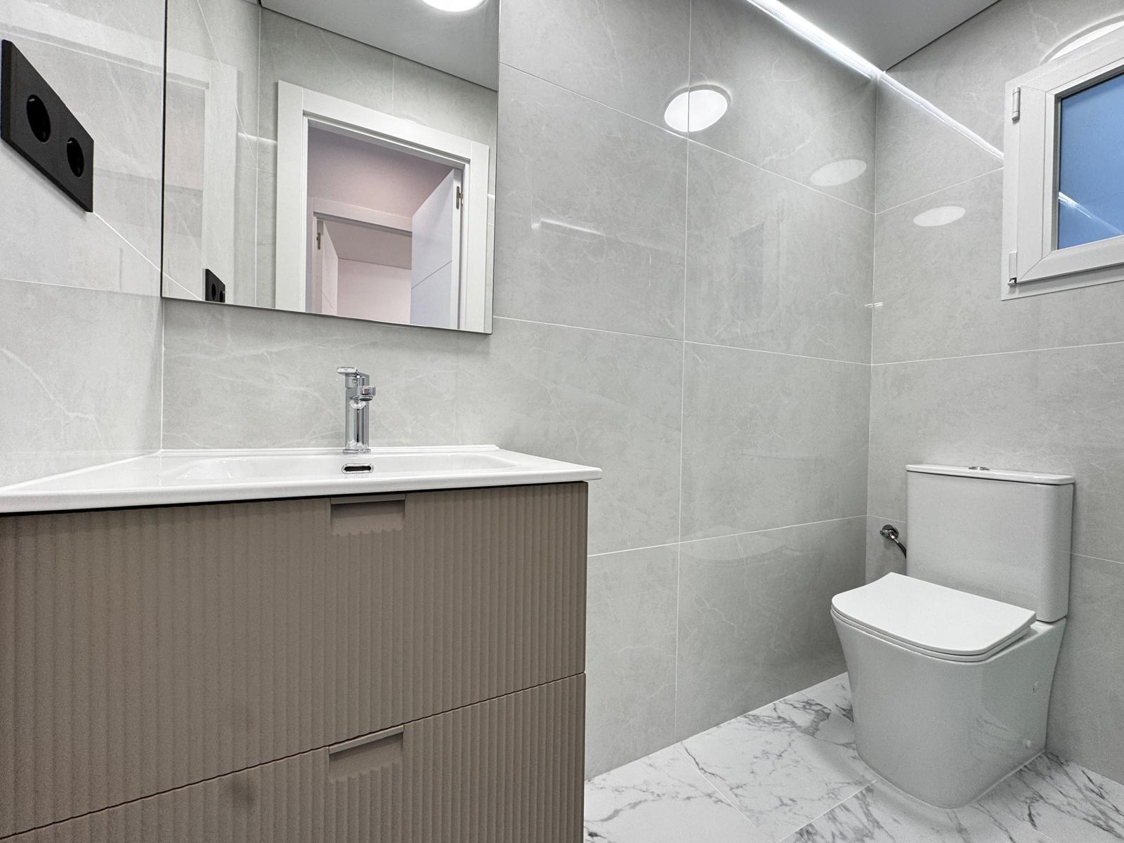 Fully renovated bungalow in La Siesta — 1 bedroom, 47 m² house, 15 m² plot — 125,000€