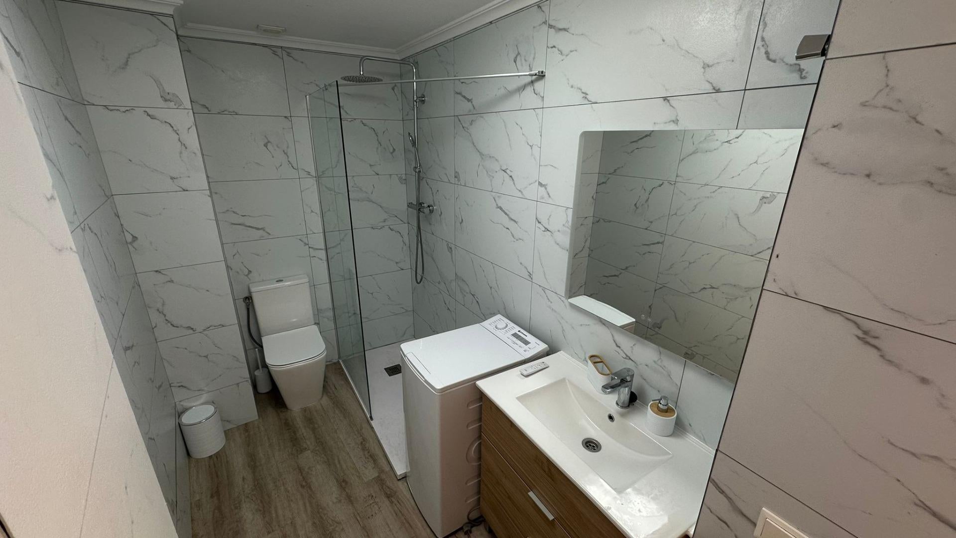 Очаровательная студия-пентхаус после ремонта недалеко от автовокзала, Торревьеха