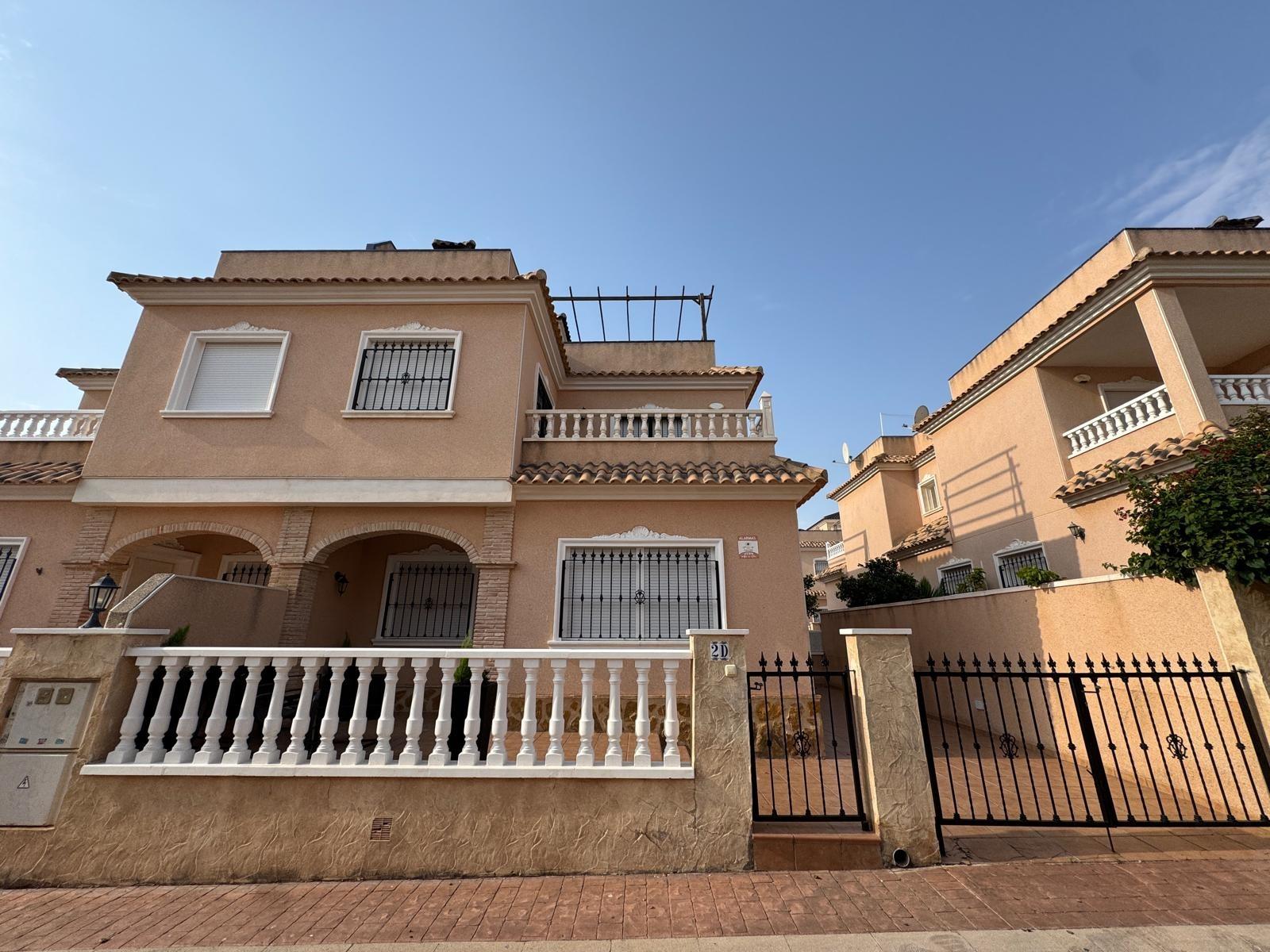 Renovated townhouse in Orihuela Costa with parking and private plot