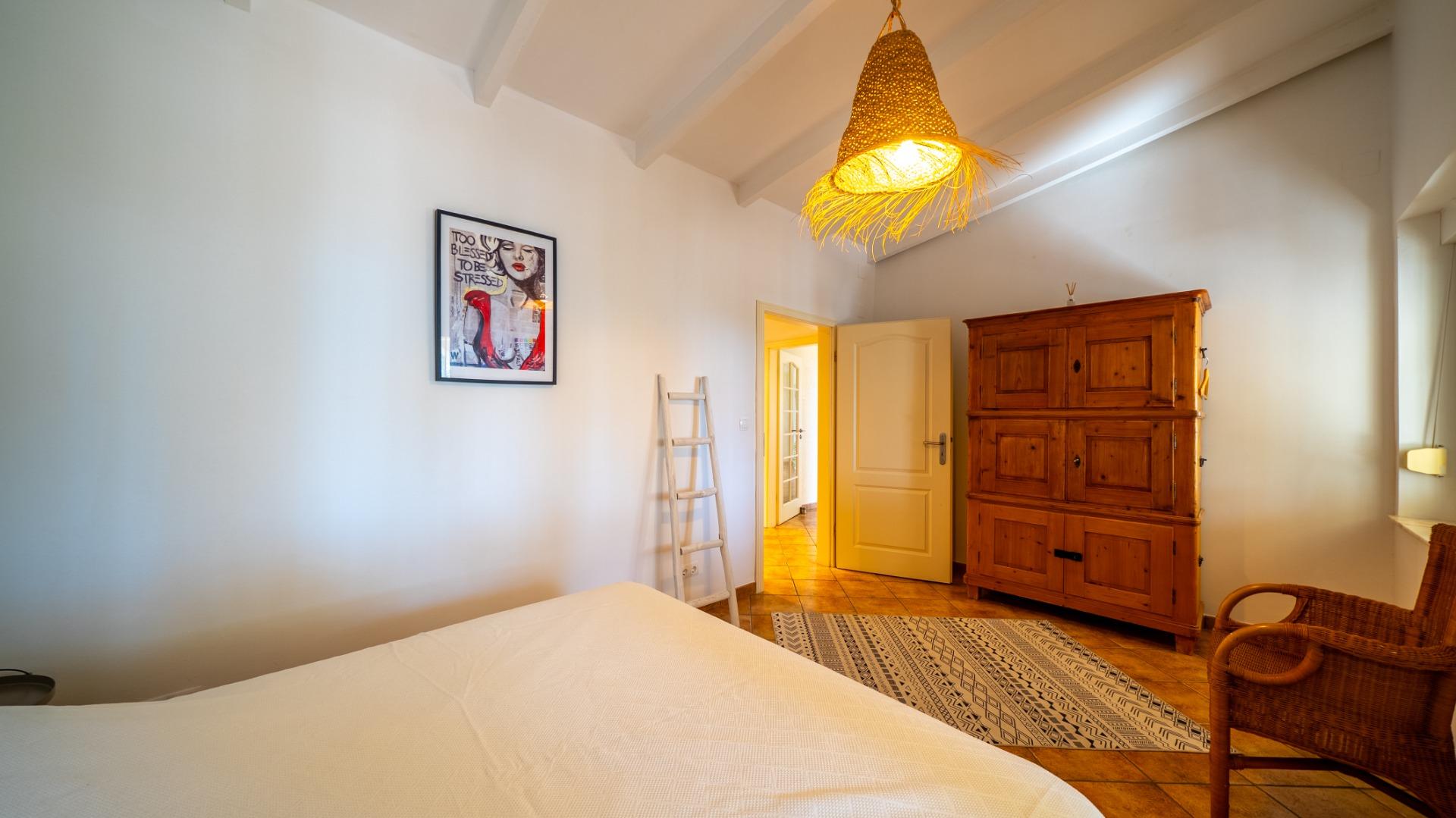 Villa with sea views and private pool in El Campello