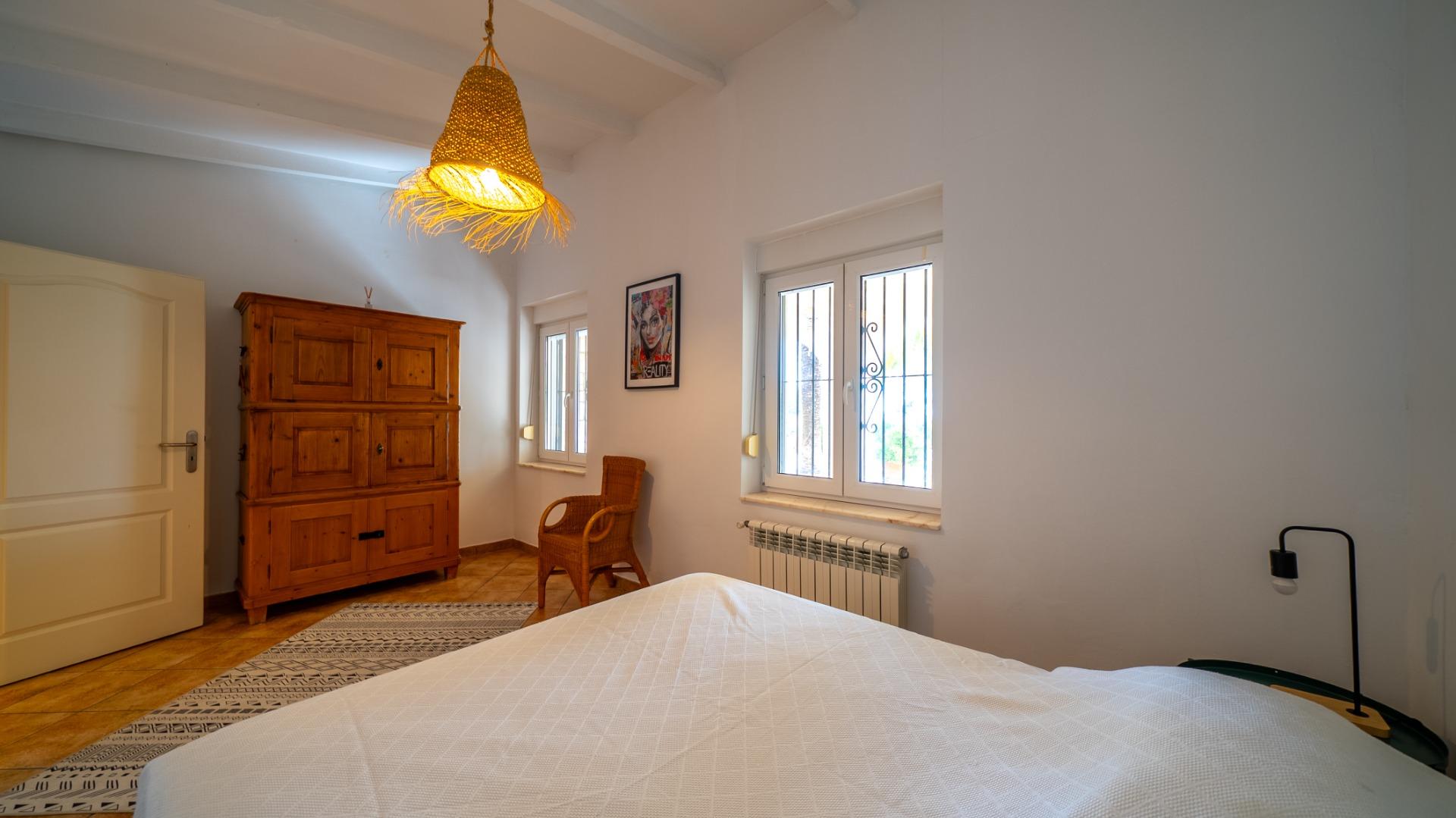 Villa with sea views and private pool in El Campello
