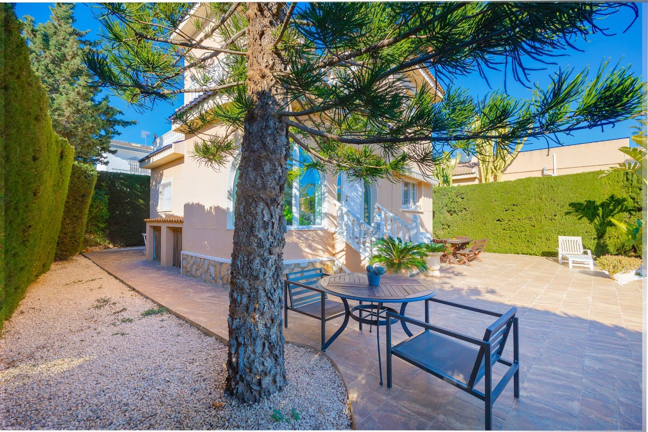 Luxury Villa with Private Pool in Ciudad Quesada – Short-Term Rental