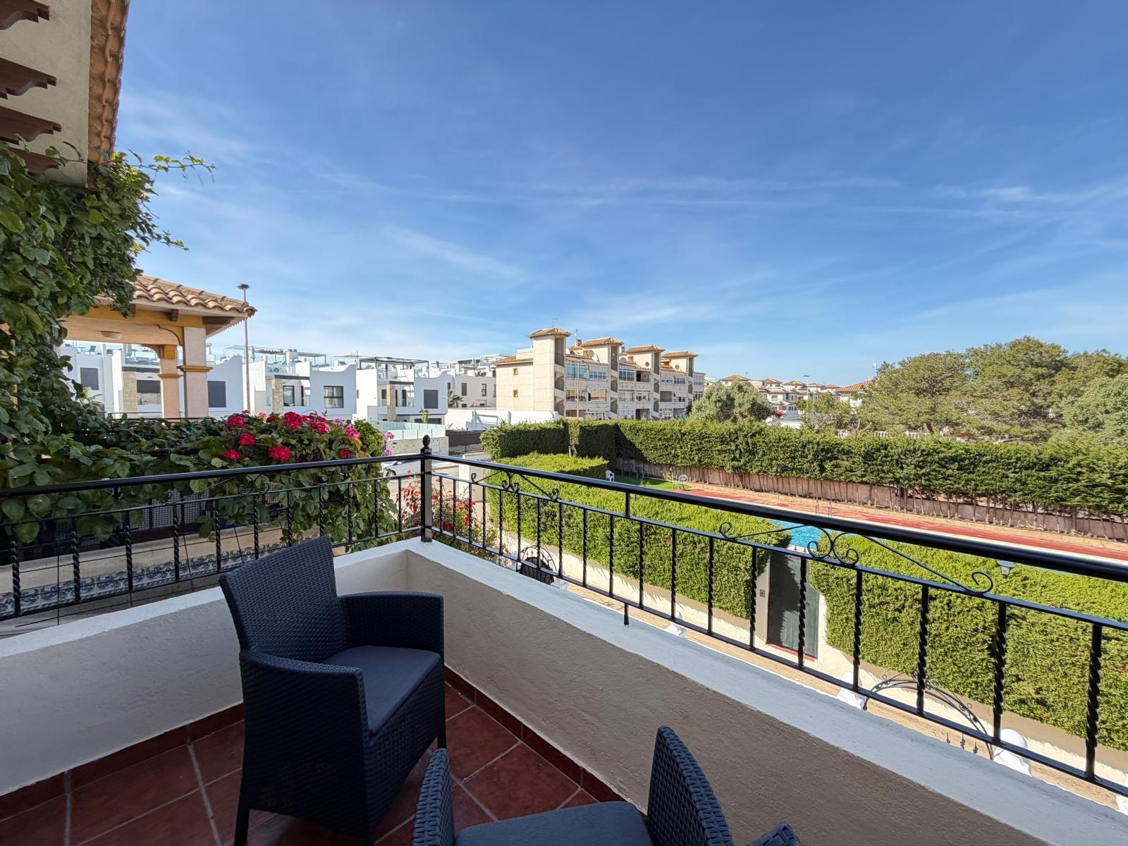 Renovated townhouse in Punta Prima — 3 bedrooms, garden and pool