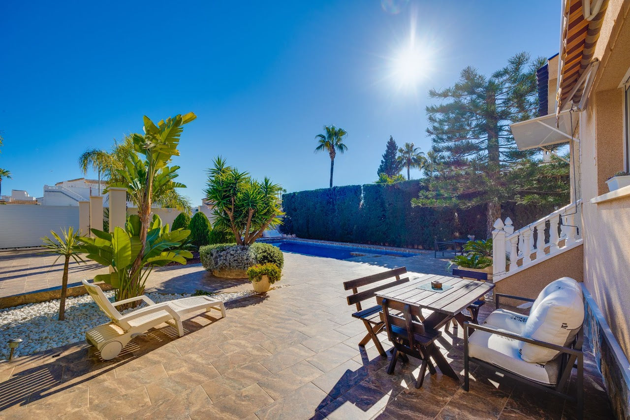 Luxury Villa with Private Pool in Ciudad Quesada – Short-Term Rental