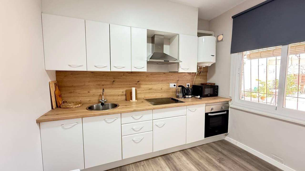 Renovated ground-floor bungalow in Cabo Roig — 800 m to the beach