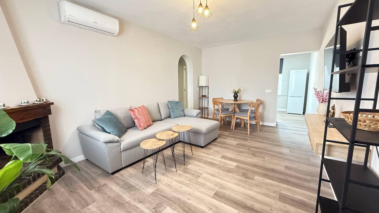 Renovated ground-floor bungalow in Cabo Roig — 800 m to the beach