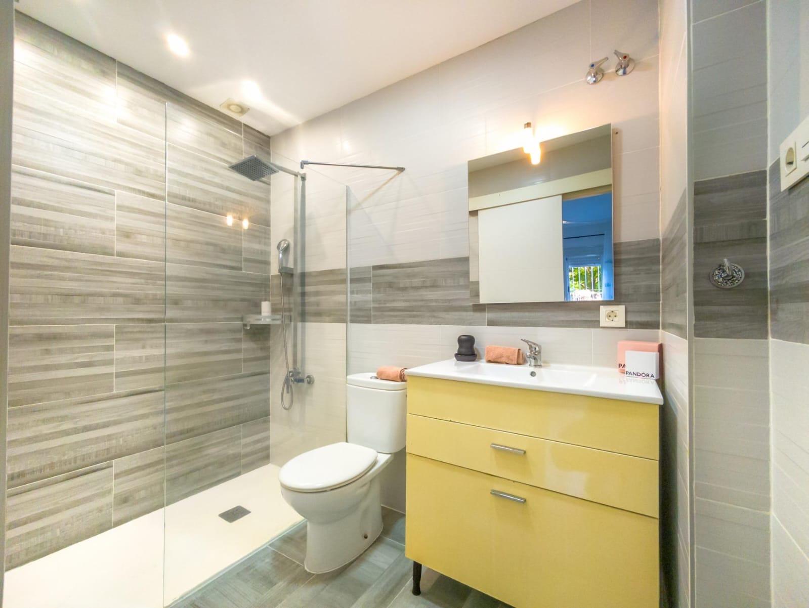 3-bedroom apartment in Torrevieja — 700 m to the beach