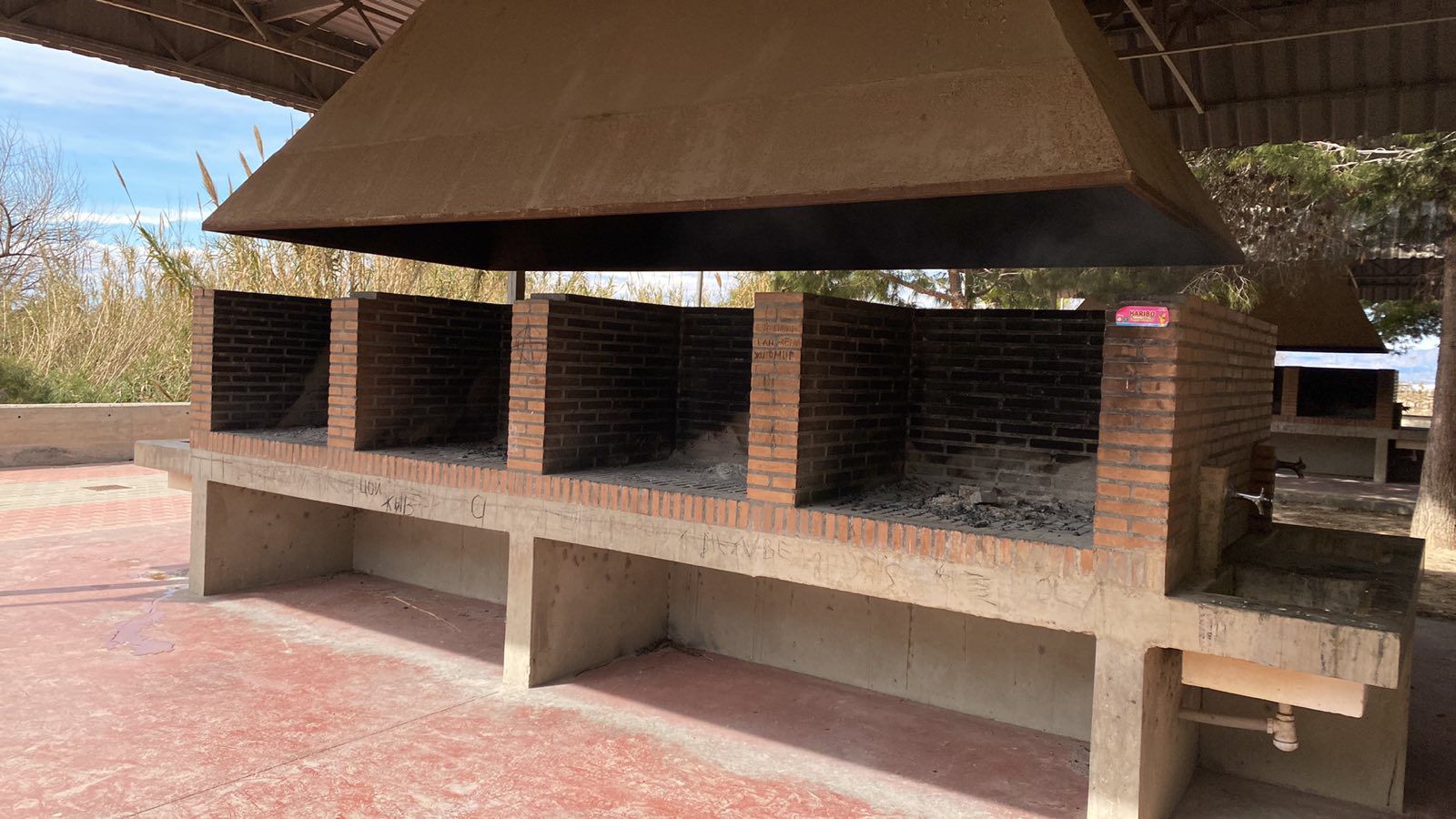 Long-Term Rental: Apartment with Parking and Pool in Formentera del Segura