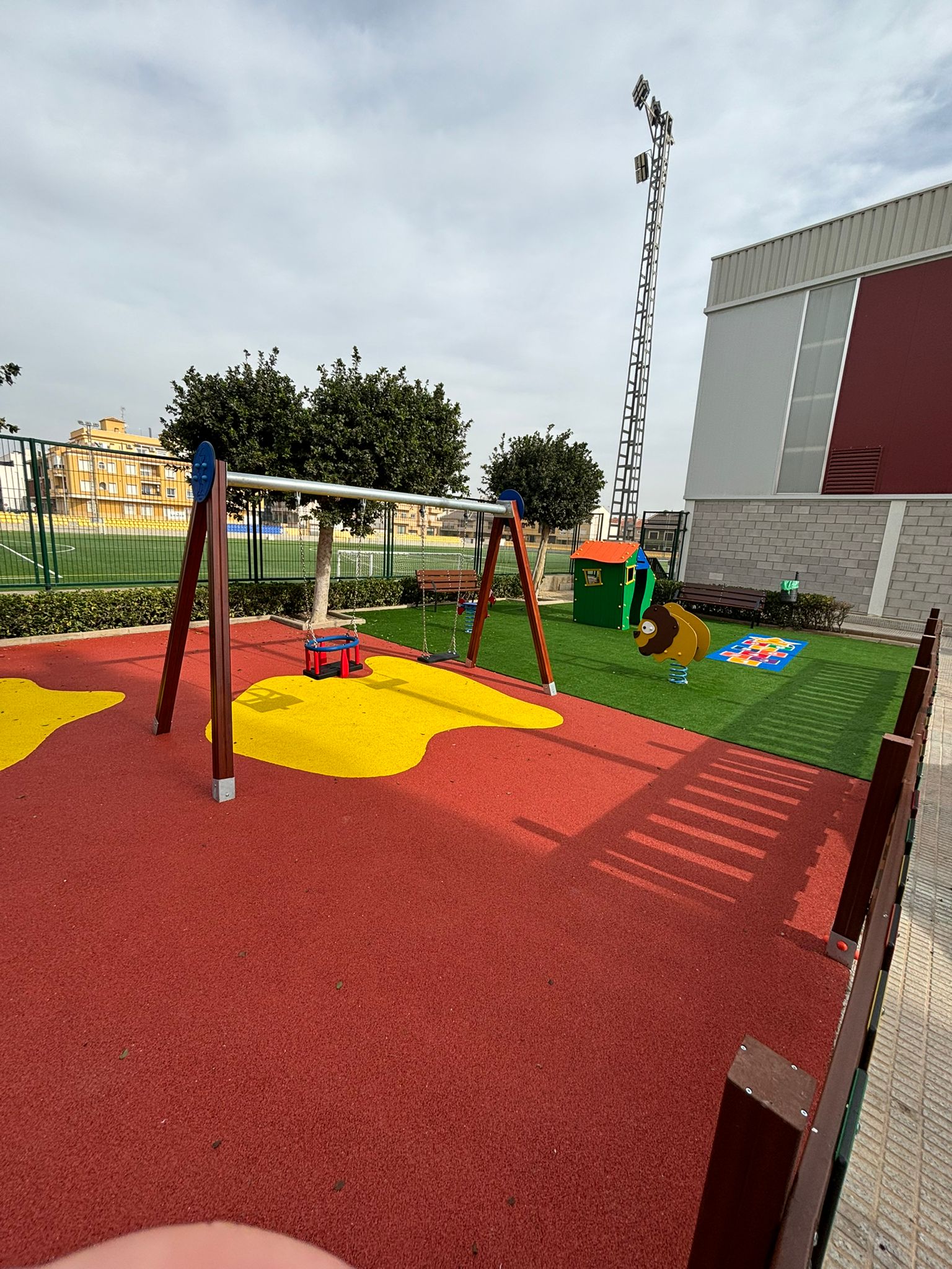 Long-Term Rental: Apartment with Parking and Pool in Formentera del Segura