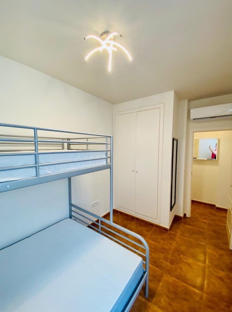 Long-Term Rental: Apartment with Parking and Pool in Formentera del Segura