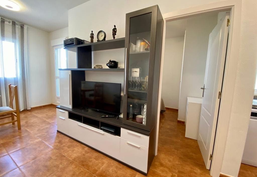 Long-Term Rental: Apartment with Parking and Pool in Formentera del Segura