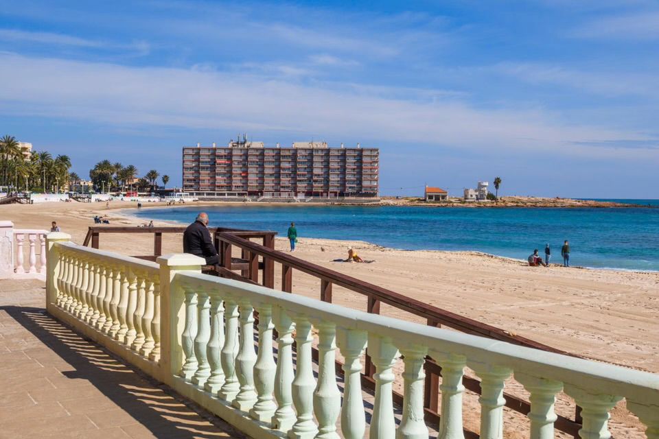 Apartment for Rent near Los Locos Beach, Torrevieja